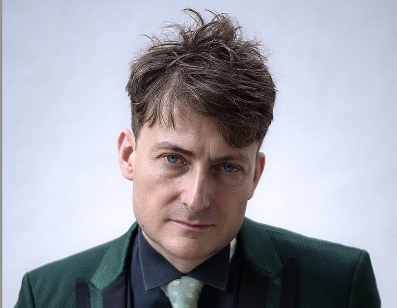 Sebastian Krämer – Gesänge auf der Falltür im thalhaus Theater Wiesbaden