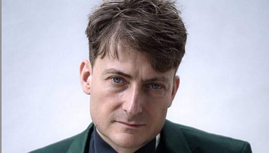 Sebastian Krämer – Gesänge auf der Falltür im thalhaus Theater Wiesbaden