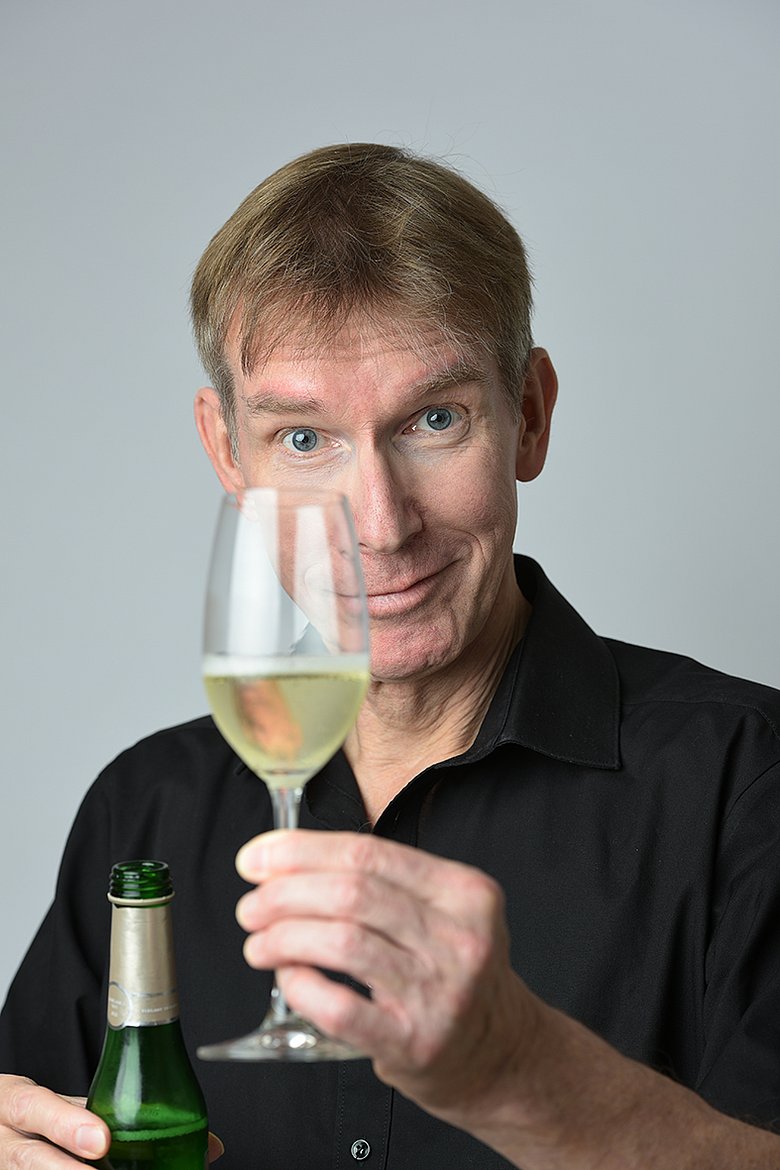 Peter Vollmer – Frauen verblühen, Männer verduften im thalhaus Theater Wiesbaden
