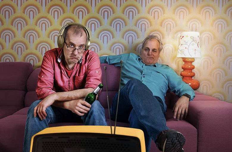 Podewitz – sowas kommt von Sofas im thalhaus Theater Wiesbaden