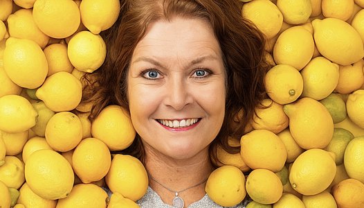 Annette von Bamberg – Es gibt ein Leben über 50, 60 … – jedenfalls für Frauen! im thalhaus Theater Wiesbaden