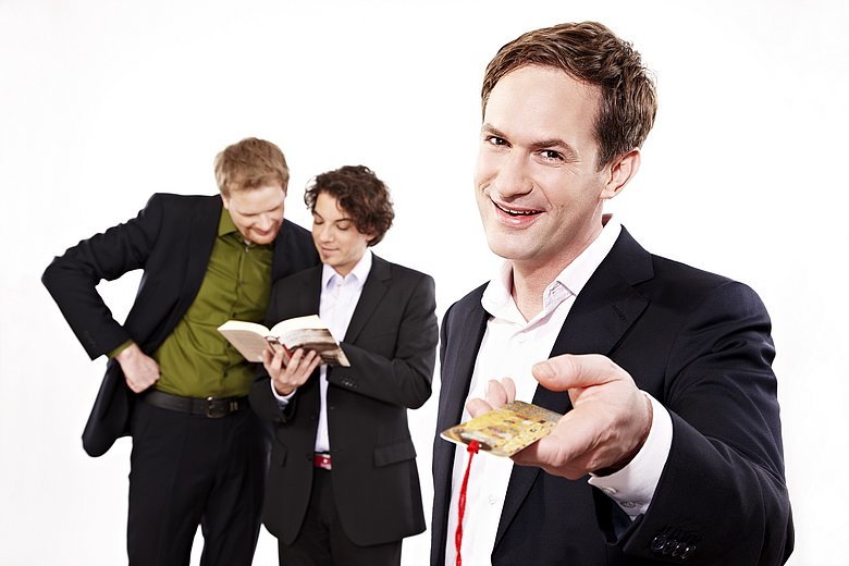 Für Garderobe keine Haftung – Impro meets Poetry im thalhaus Theater Wiesbaden